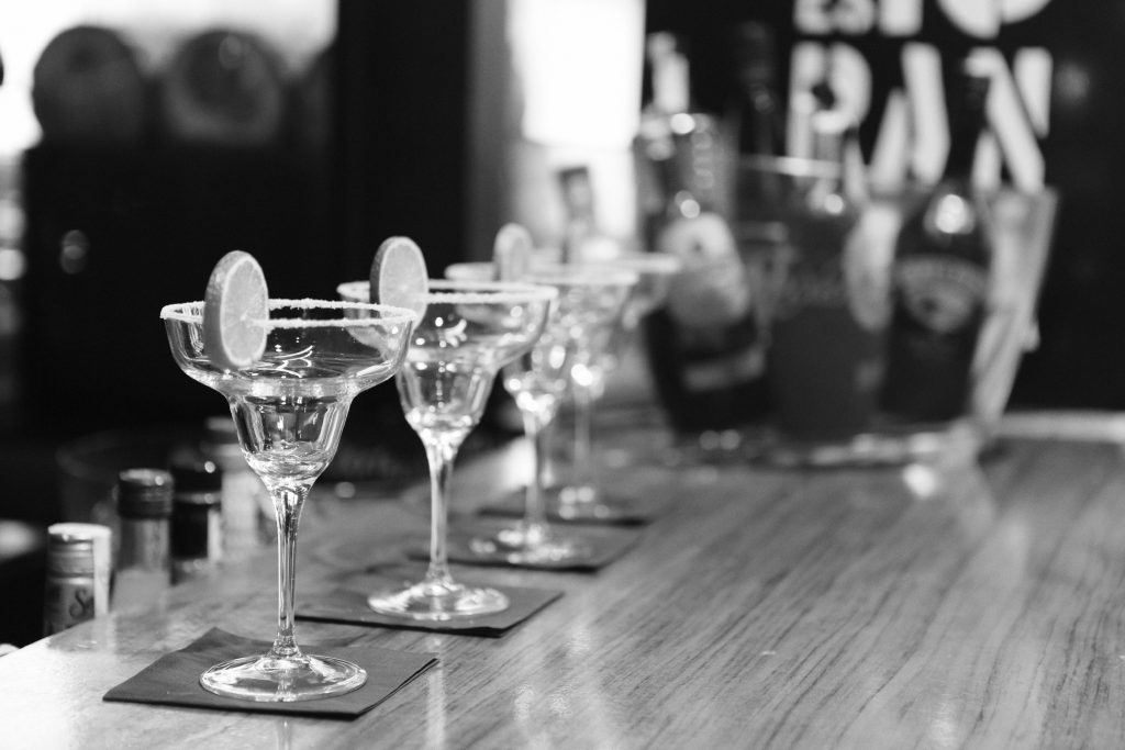 black-and-white-alcohol-bar-drinks-holidays-social-lite-communications